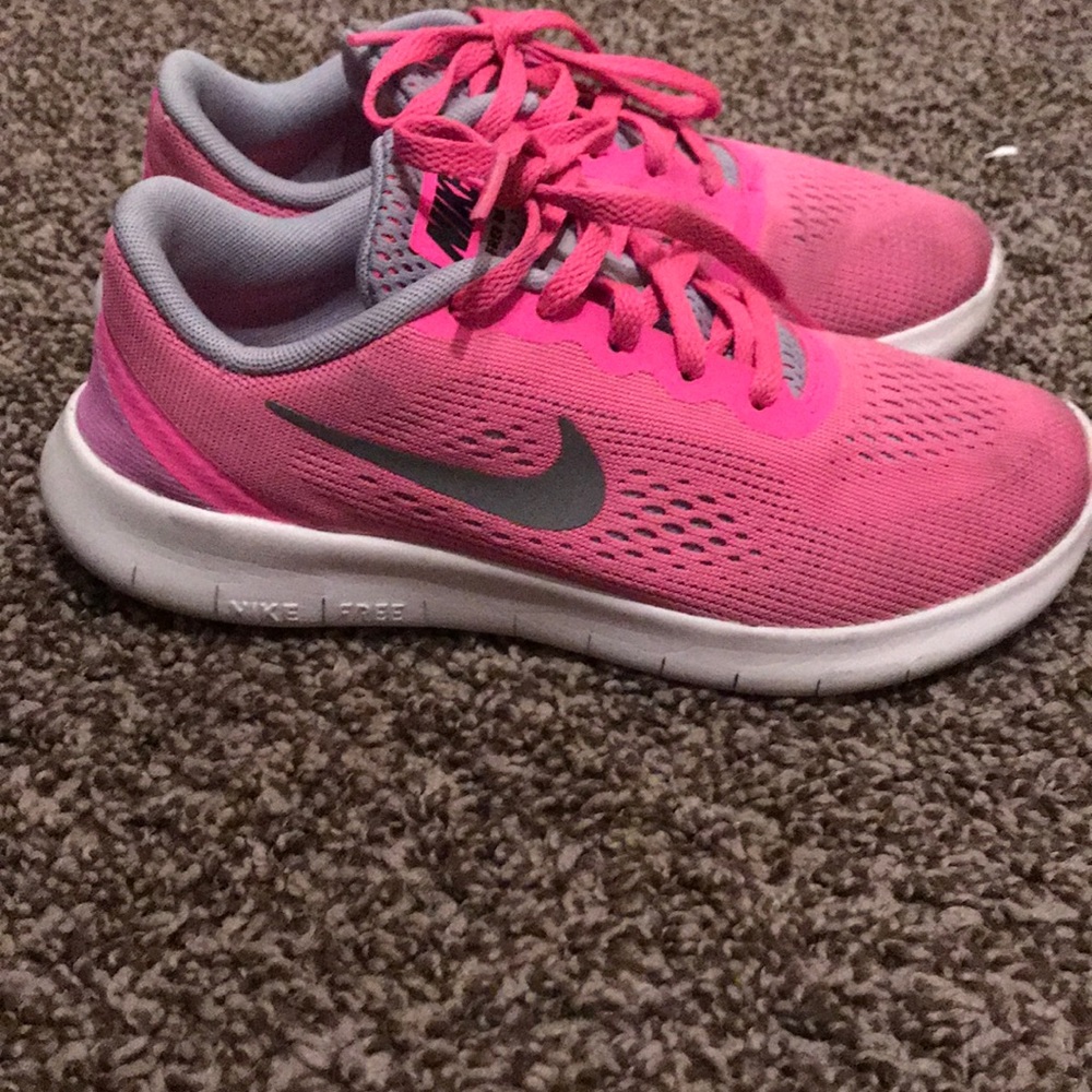 Nike girl shoes